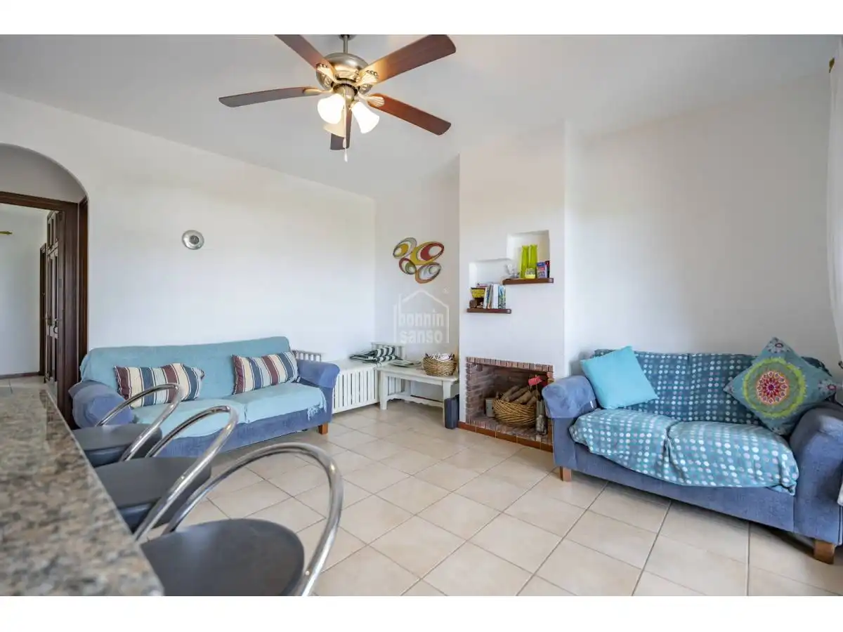 Sala de estar de Apartamento en venta en Alaior con Terraza, Piscina y Amueblado