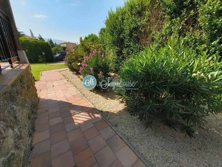 Jardín de Casa o chalet en venta en Palazuelos de Eresma con Calefacción, Terraza y Amueblado