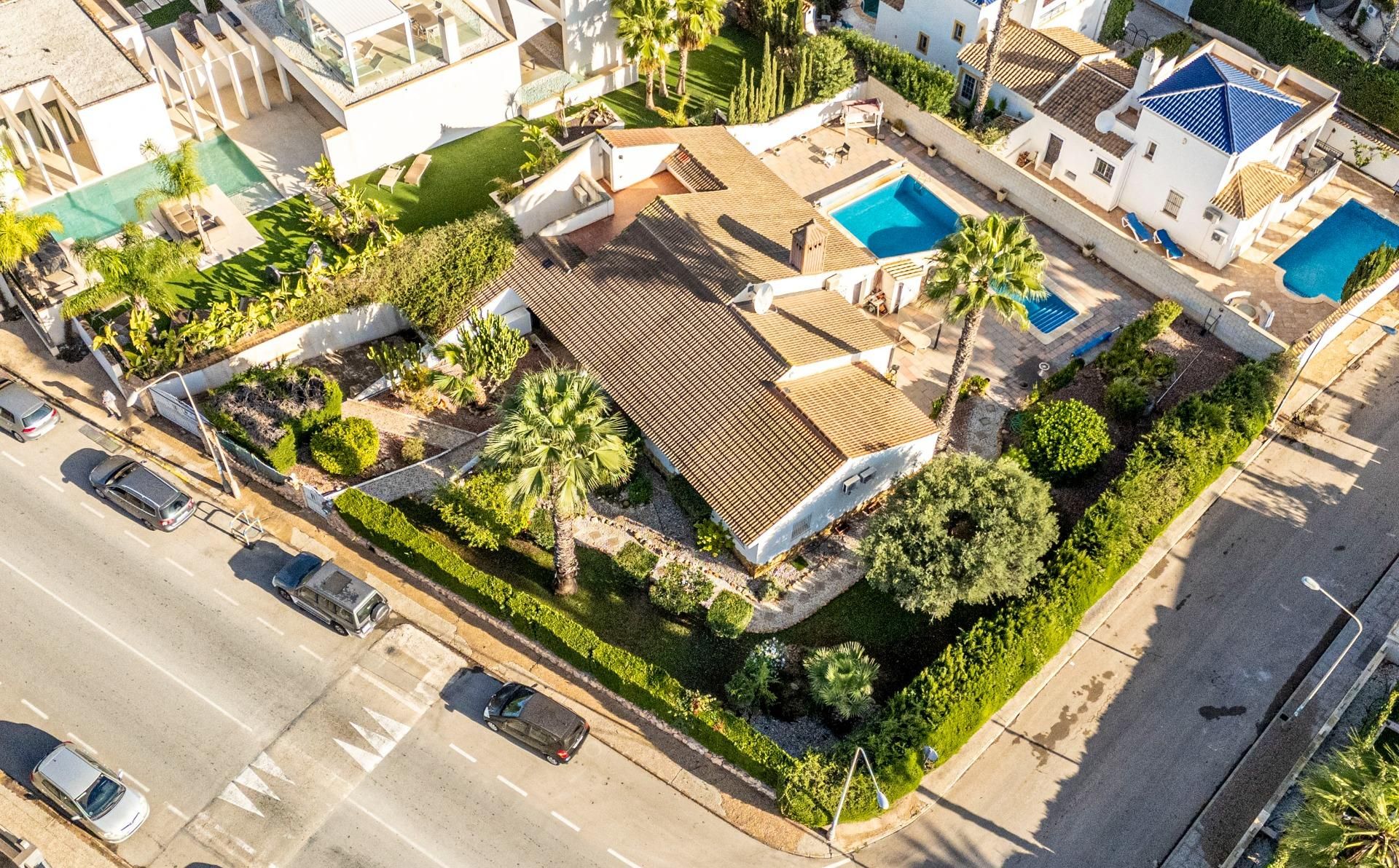 Exterior view of House or chalet for sale in Orihuela  with Air Conditioner, Private garden and Terrace
