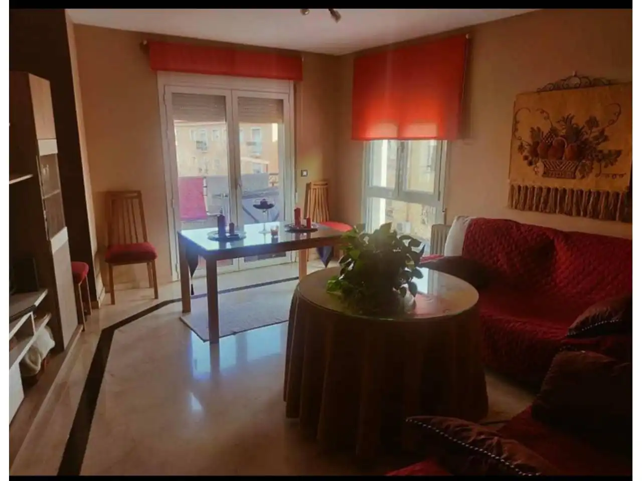 Flat with terrace for sale in Baza