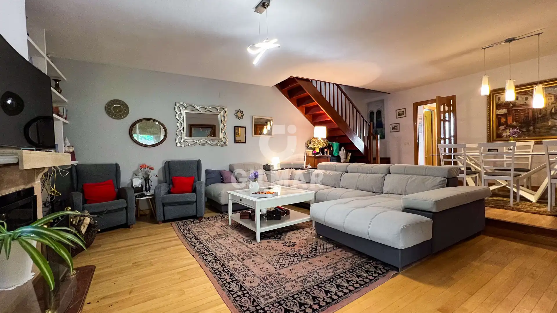Sala de estar de Casa adosada en venta en Collado Mediano con Calefacción, Jardín privado y Piscina