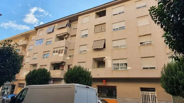 Vista exterior de Piso en venta en Petrer con Trastero