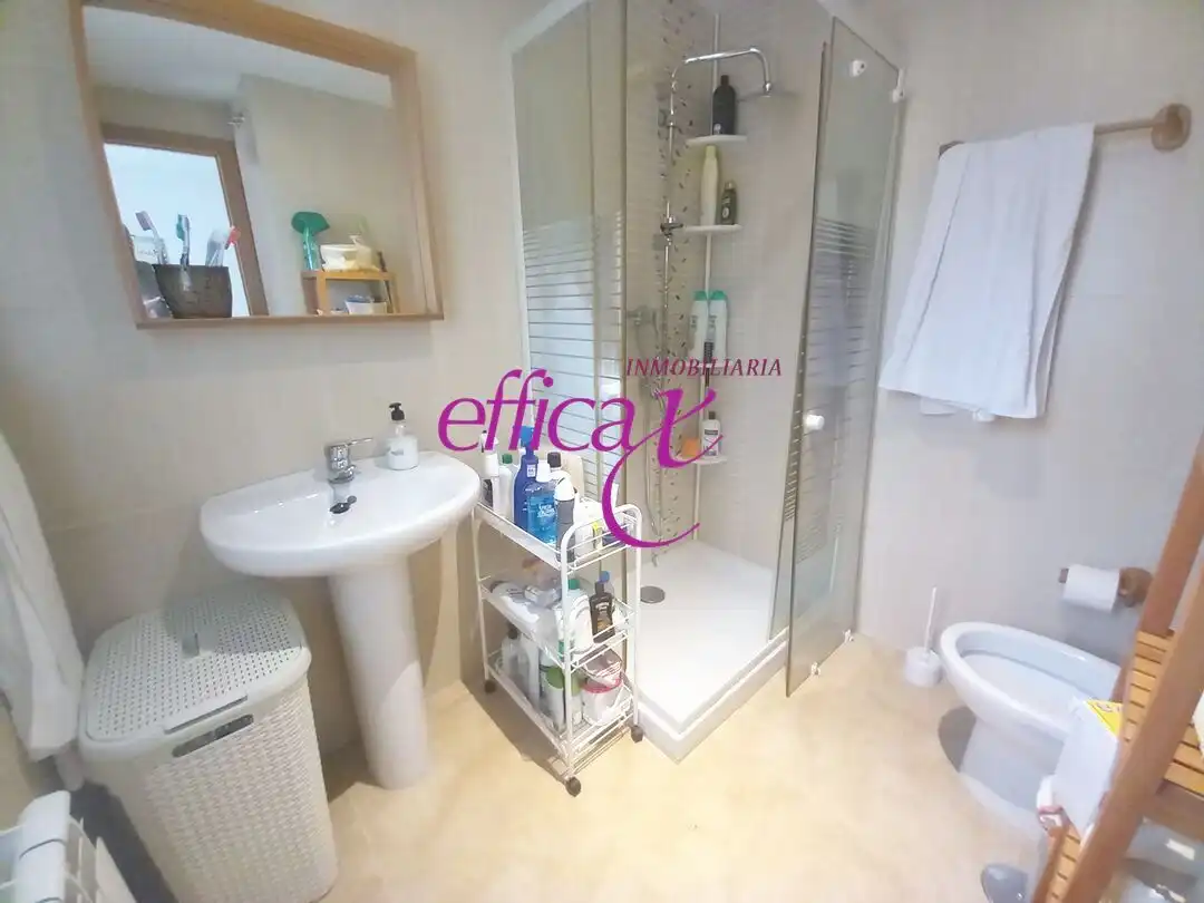Bathroom of Houses for sale in Santo Domingo-Caudilla  with Heating