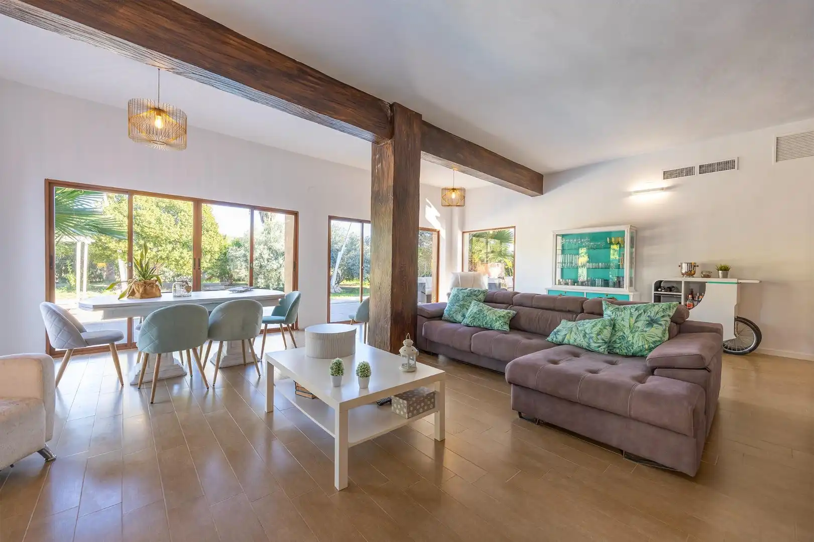 Sala d'estar de Casa o xalet en venda en Elche / Elx amb Jardí privat, Terrassa i Traster