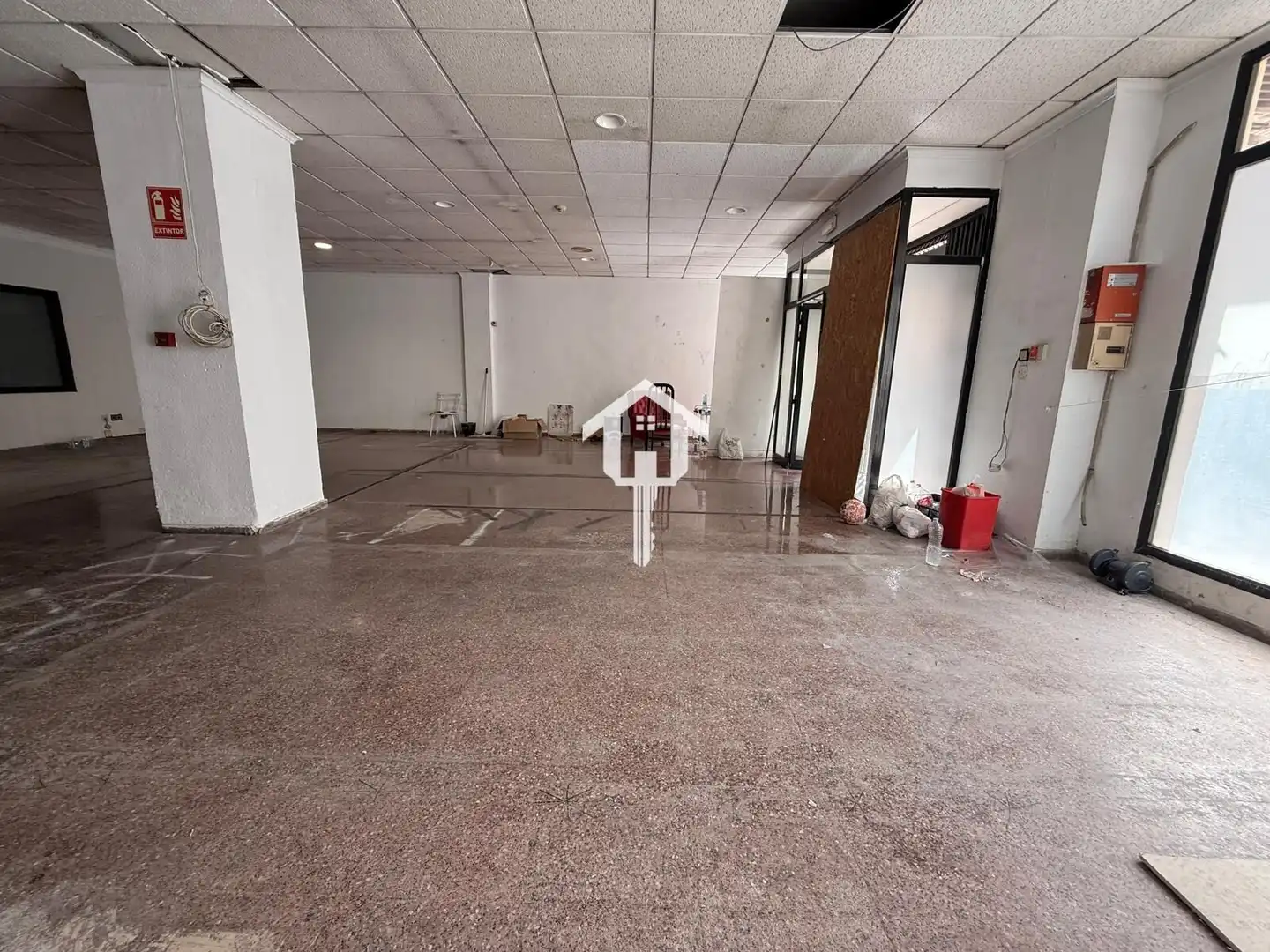 Local comercial en venta en Calle FCO CARRATALA CERNUDA, imagen 7