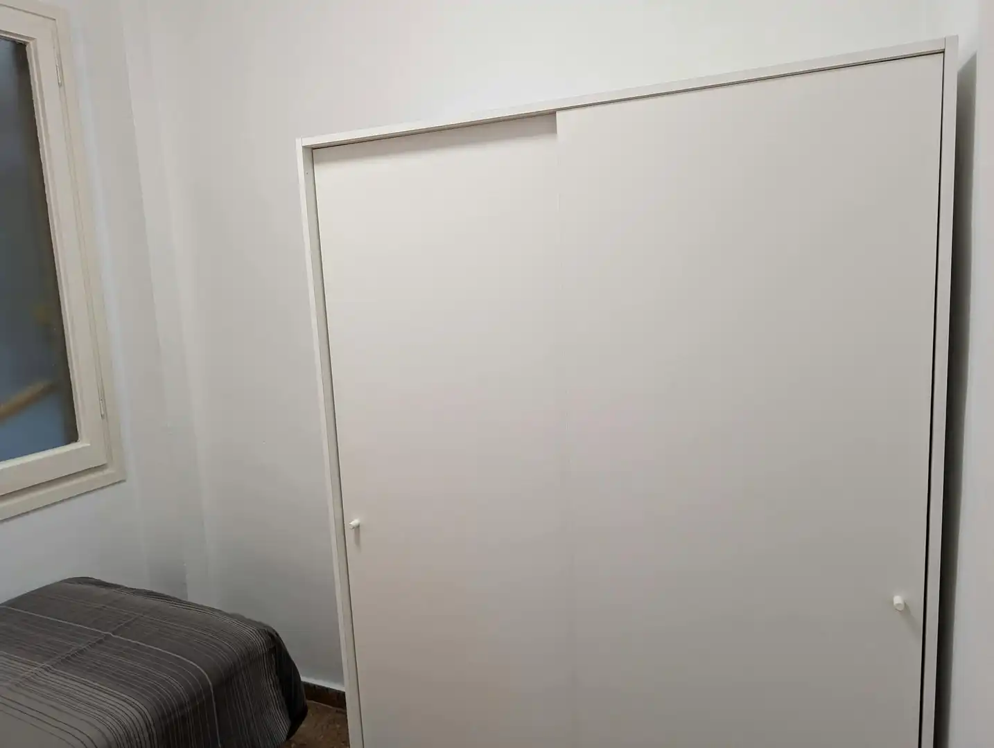 Bedroom of Flat for share in Barcelona  with Air Conditioner, Heating and Furnished