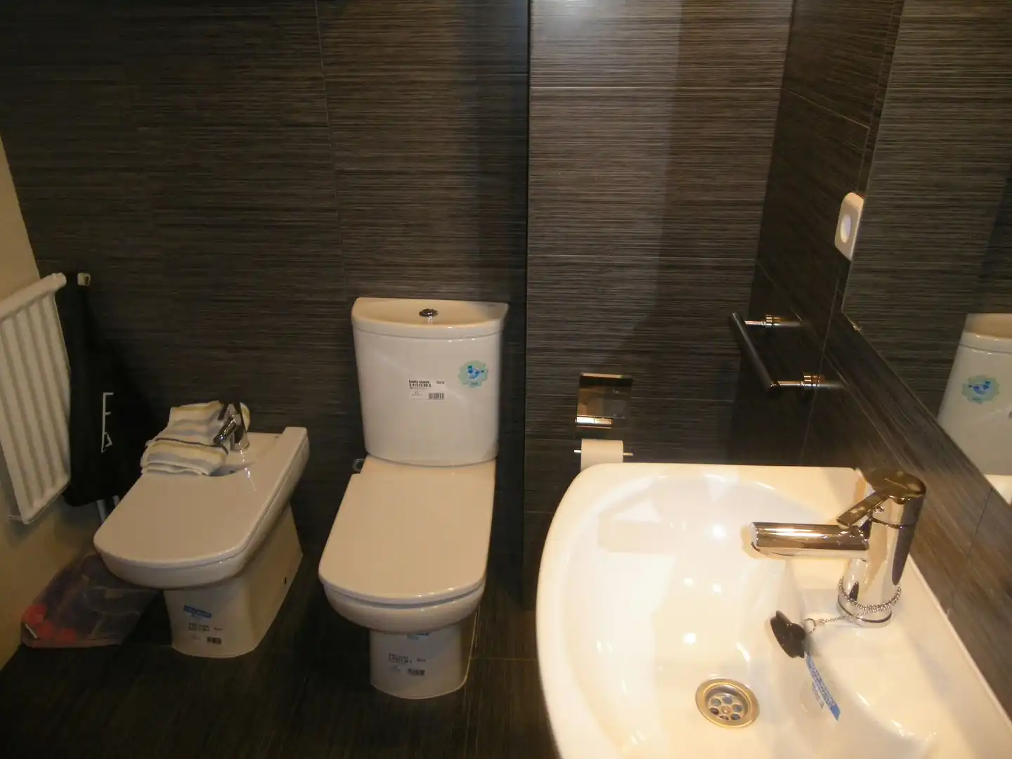 Baño de Piso de alquiler en Las Rozas de Madrid con Aire acondicionado, Calefacción y Jardín privado