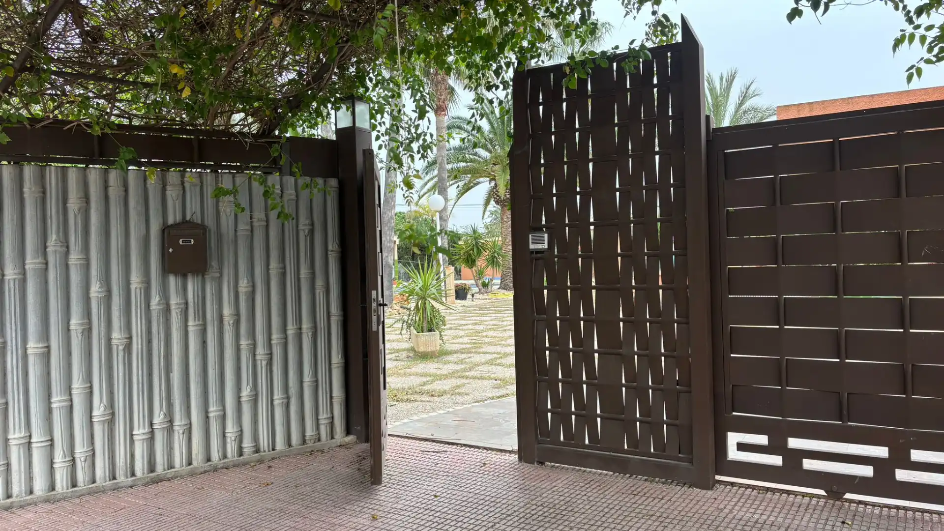 Jardí de Casa o xalet en venda en Elche / Elx amb Jardí privat, Terrassa i Piscina