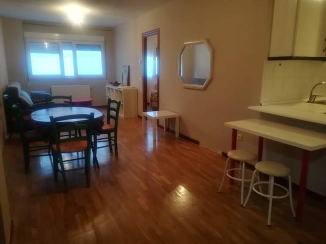 Apartamento en Alquiler en Los Cigarrales-La Bastida