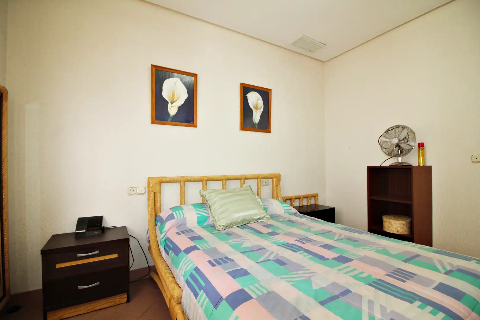 Habitación de Casa adosada en venta en Punta Umbría con Aire acondicionado, Terraza y Trastero