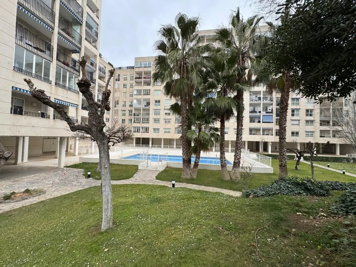 Exterior view of Flat for rent in Zaragoza  with Heating, Terrace and Storage room