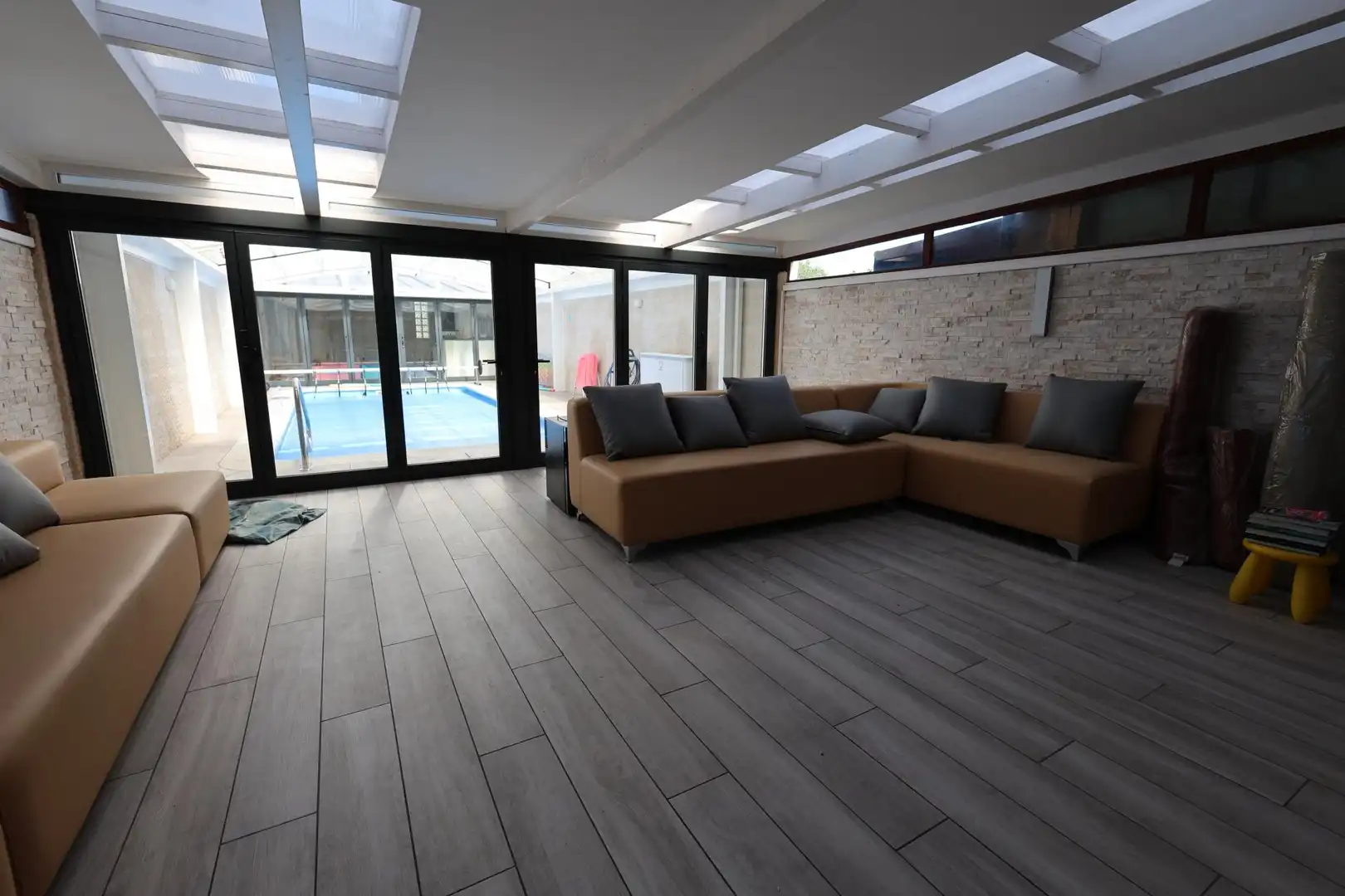 Sala de estar de Casa adosada en venta en Ponferrada con Aire acondicionado, Calefacción y Terraza