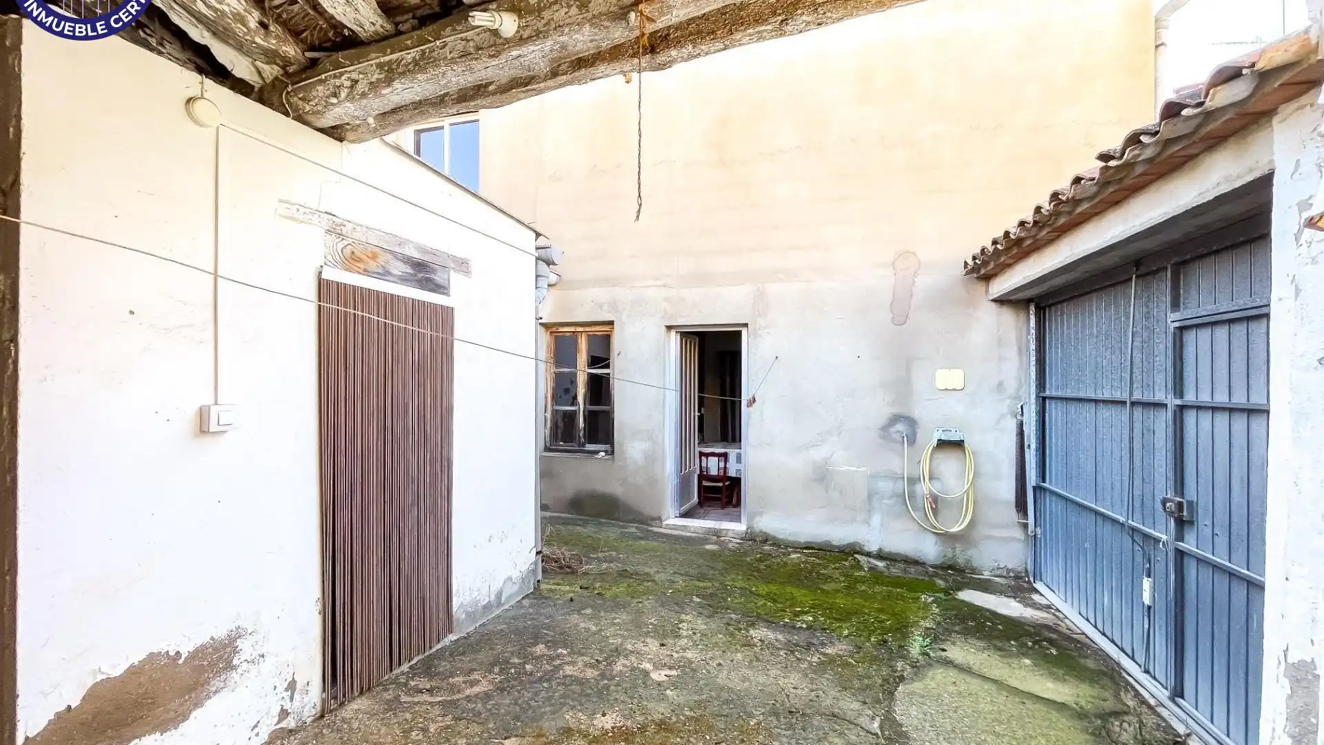 Houses for sale in Caudete de las Fuentes