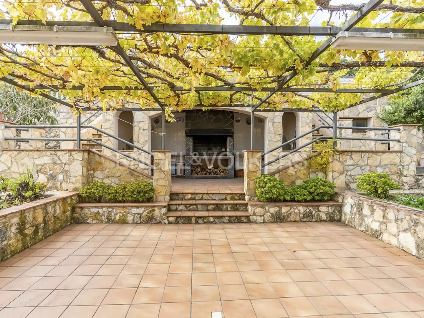 Vista exterior de Casa o xalet en venda en Vespella de Gaià amb Aire condicionat, Calefacció i Jardí privat