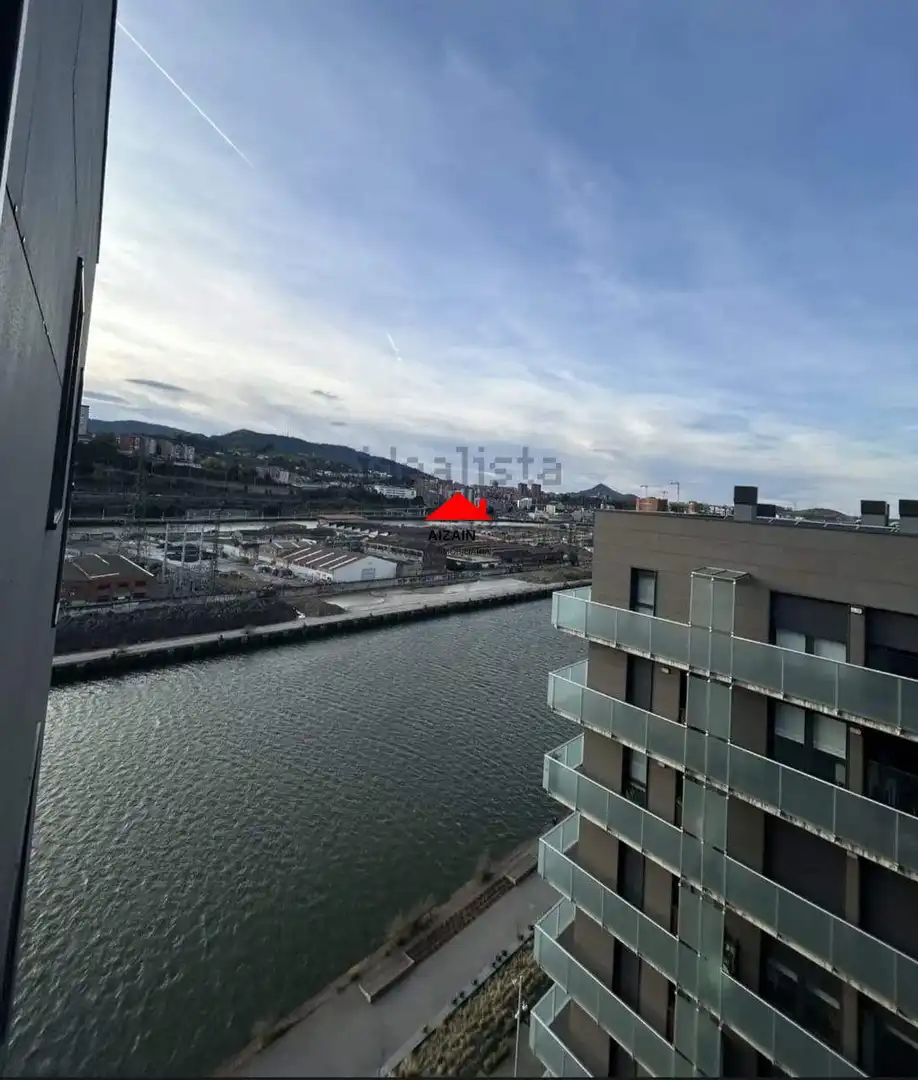 Vista exterior de Piso en venta en Bilbao  con Calefacción y Trastero