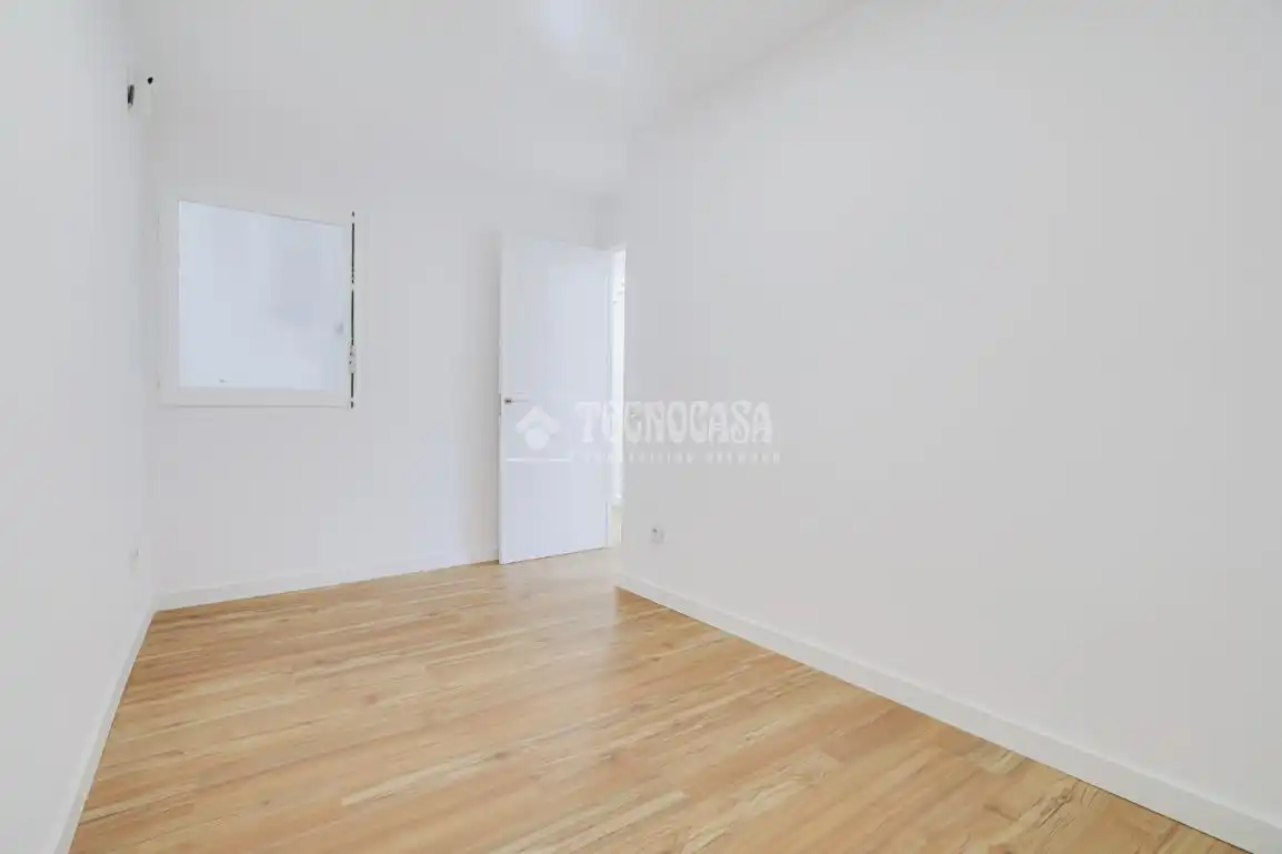 Habitación de Piso en venta en Terrassa con Balcón
