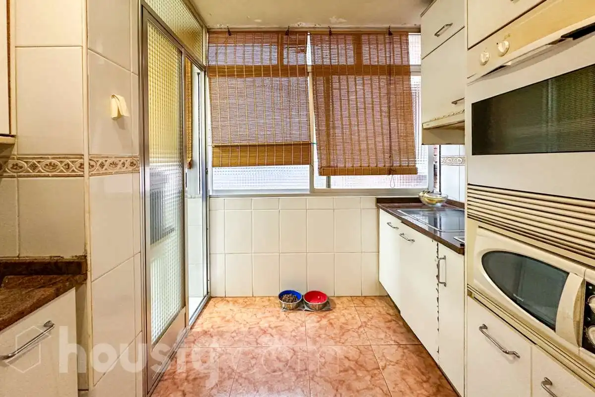 Kitchen of Flat for sale in Móstoles  with Air Conditioner, Terrace and Storage room