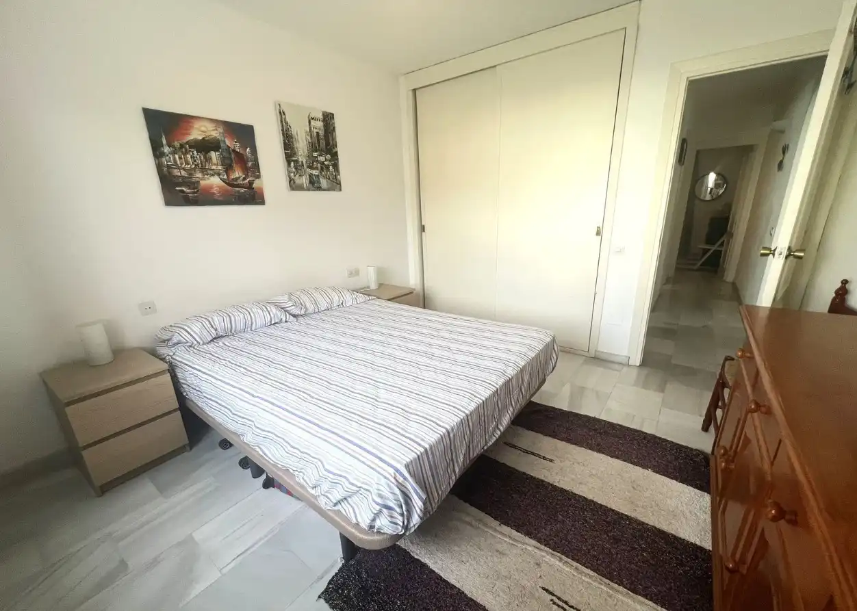 Dormitori de Apartament en venda en Estepona amb Aire condicionat, Jardí privat i Terrassa