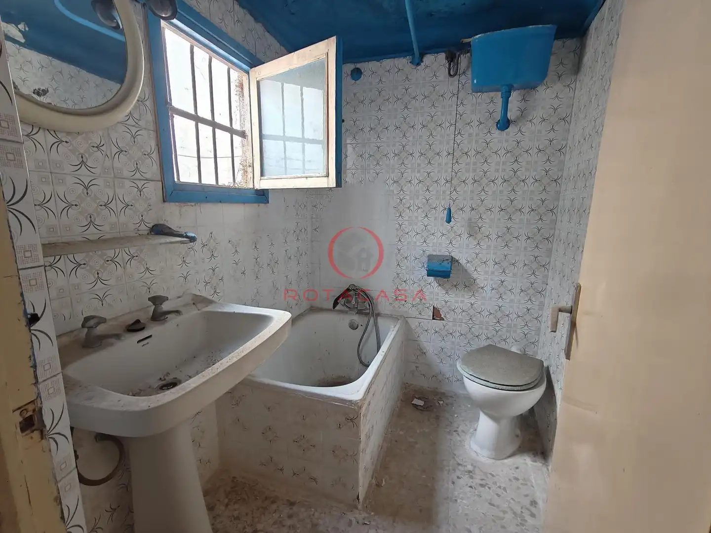 Bathroom of Houses for sale in Rota  with Terrace