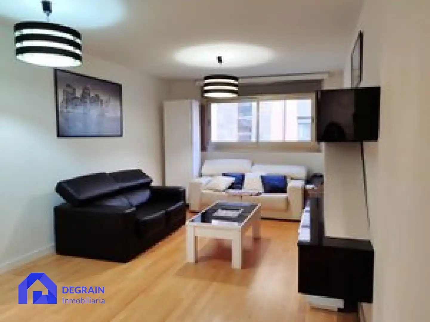 Wohnzimmer von Wohnung zum Verkauf in Oviedo  mit Heizung, Privatgarten und Abstellraum