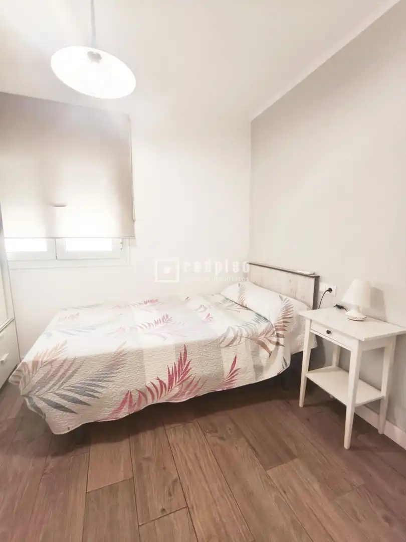 Schlafzimmer von Wohnung zur Miete in Málaga mit Klimaanlage und Parkett