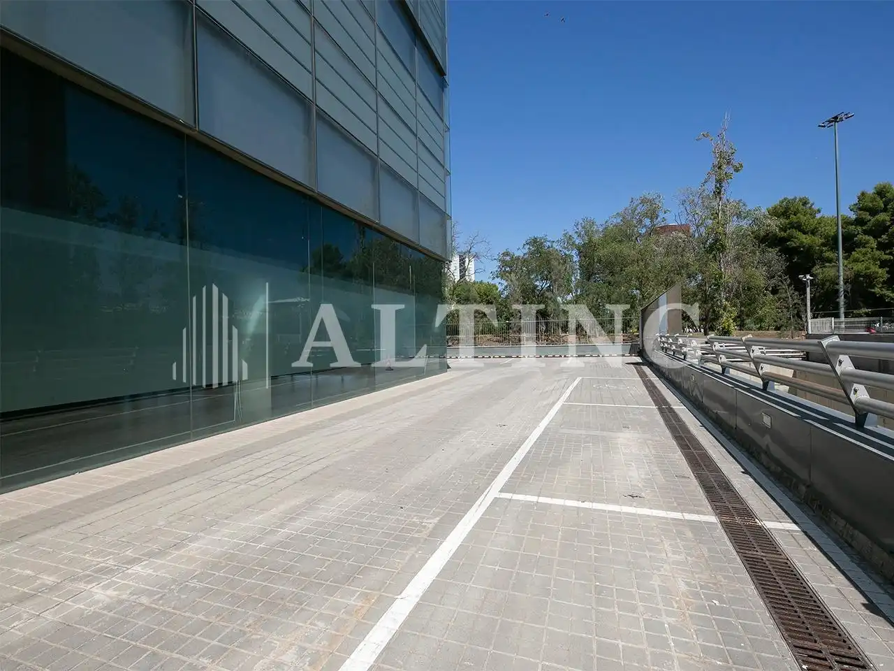 Parkplatz von Gebäude zur Miete in L'Hospitalet de Llobregat
