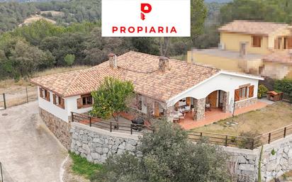 Exterior view of House or chalet for sale in Rubí  with Private garden, Terrace and Balcony