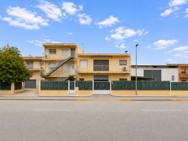 Casa amb jardí en venda a Calle Empalme