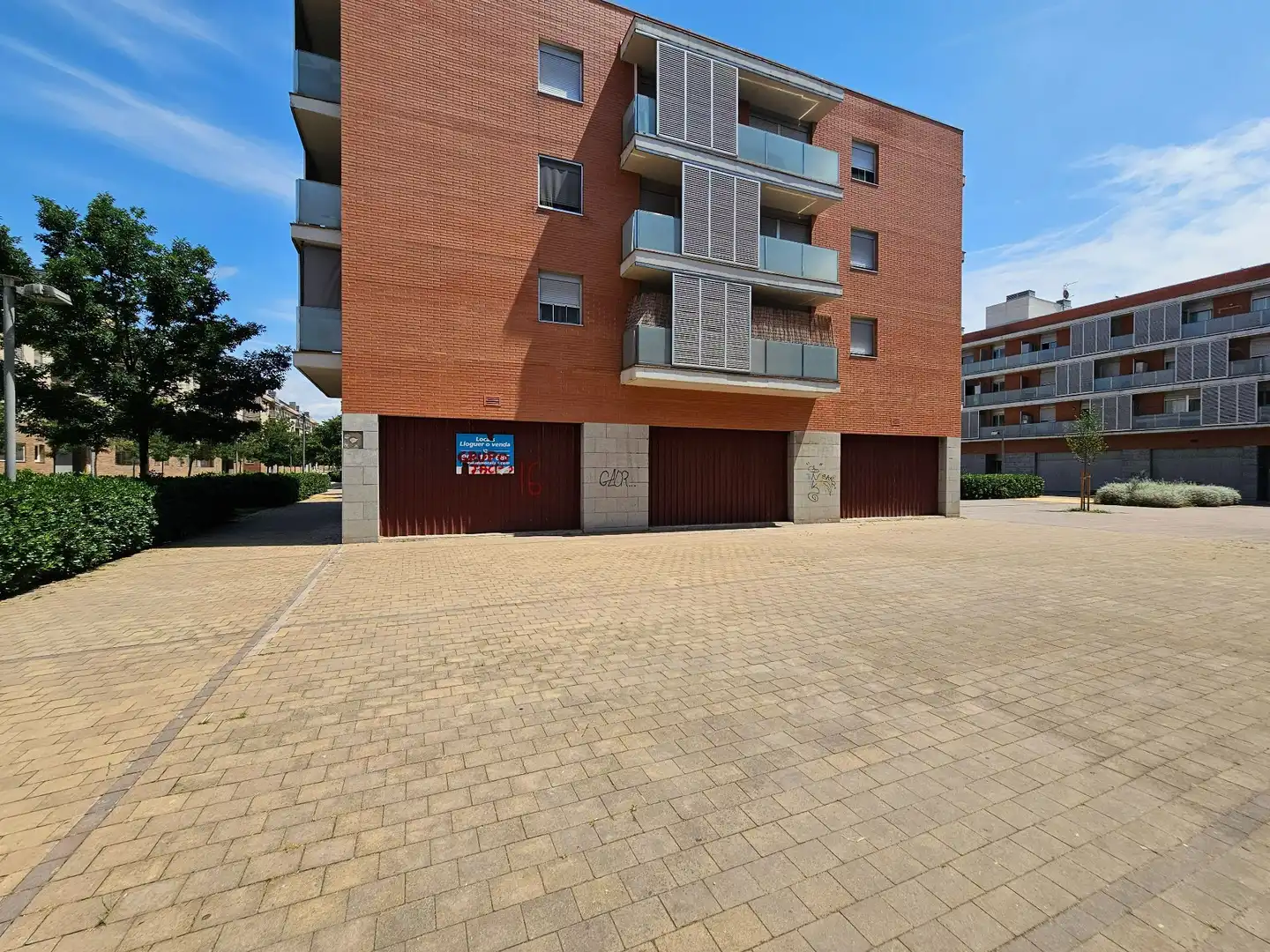 Local comercial de lloguer a Enric Morera, imagen 4