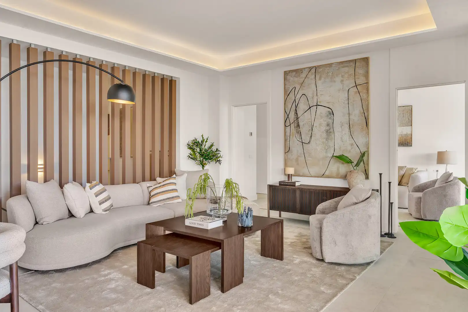 Living room of Ground floor for sale in Marbella  with Air Conditioner, Private garden and Terrace