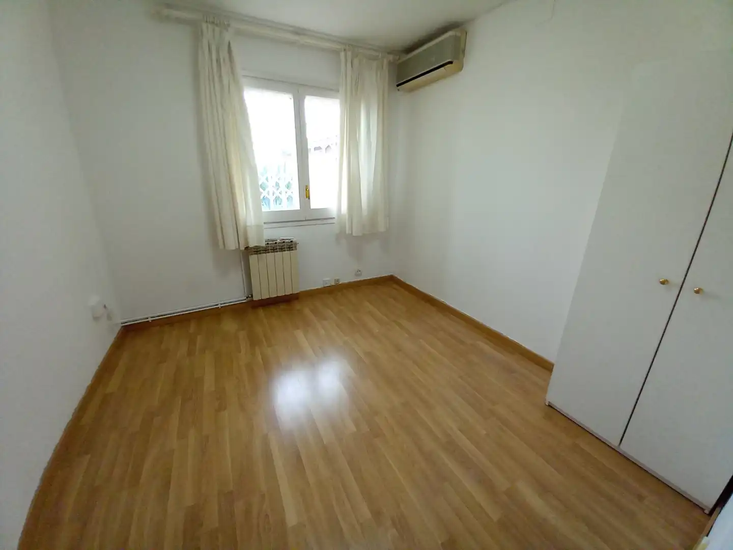 Schlafzimmer von Haus oder Chalet zur Miete in Barcelona mit Klimaanlage, Heizung und Parkett