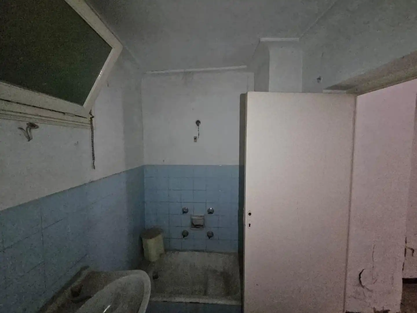 Bathroom of Houses for sale in Osuna