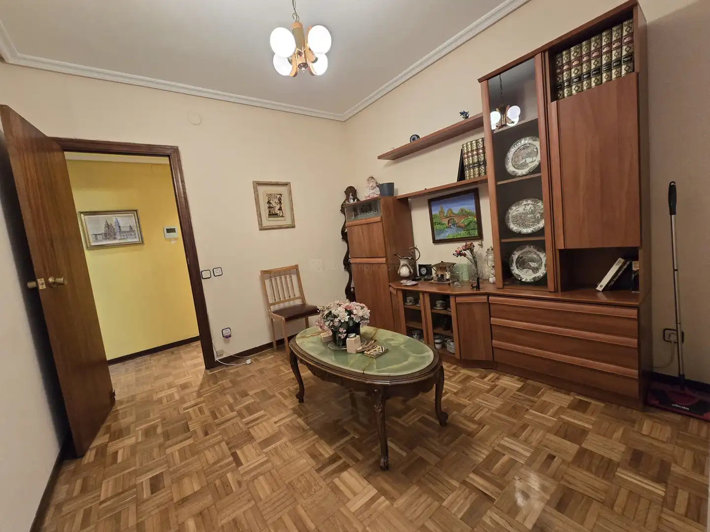 Living room of Flat for sale in  Logroño  with Heating, Parquet flooring and Terrace