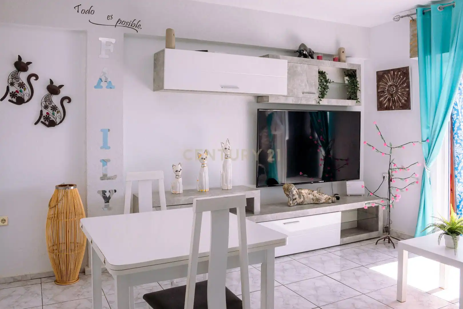 Sala de estar de Estudio en venta en El Ejido con Piscina comunitaria
