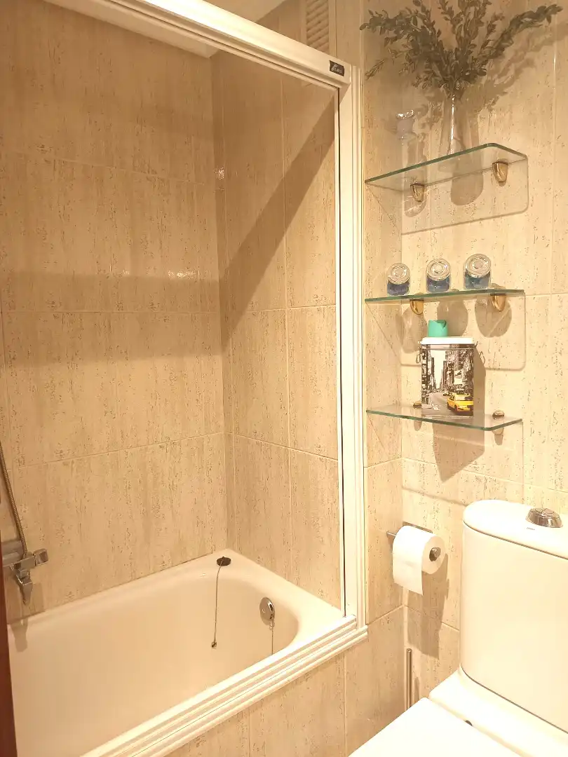 Baño de Piso en venta en  Logroño con Amueblado