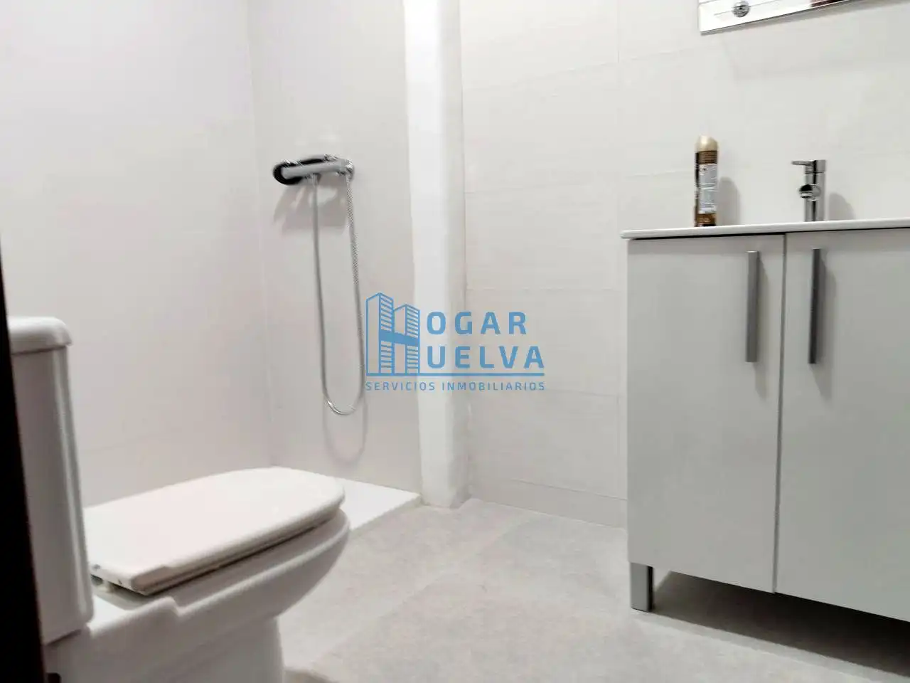 Badezimmer von Erdgeschoss zum Verkauf in Huelva