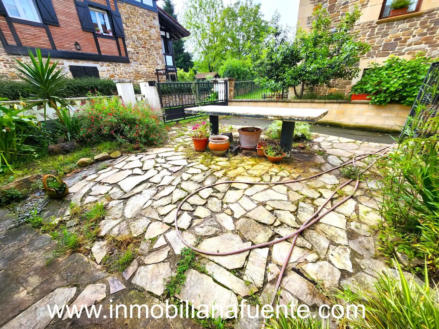 Terraza de Casa o chalet en venta en Zalla  con Jardín privado, Trastero y Amueblado