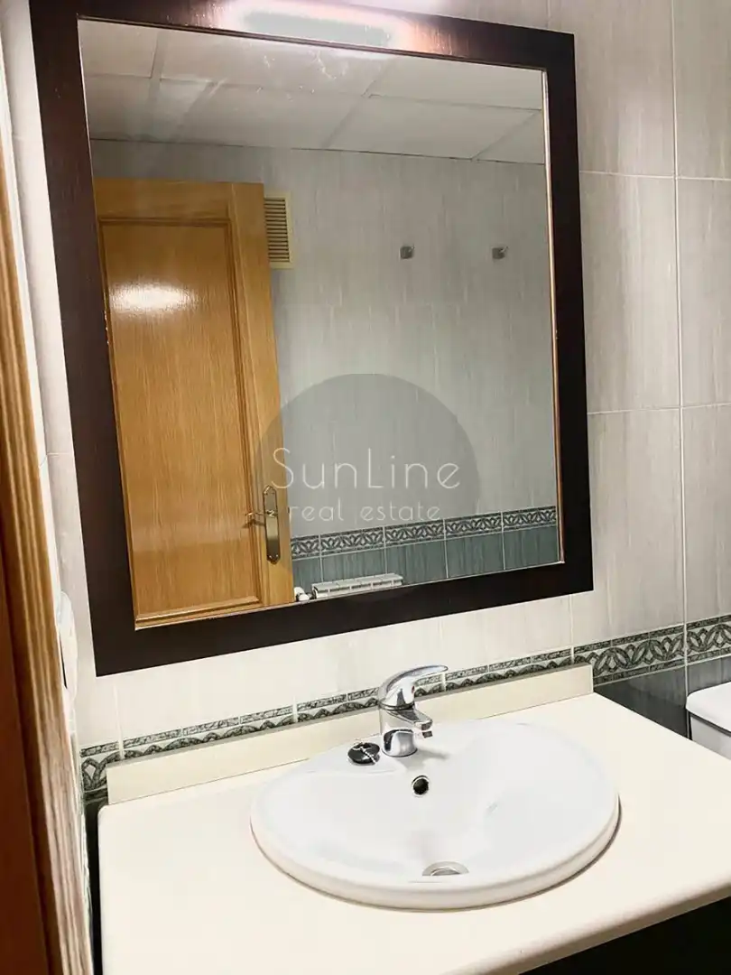 Bathroom of Flat for rent in Valencia  with Air Conditioner, Terrace and Storage room