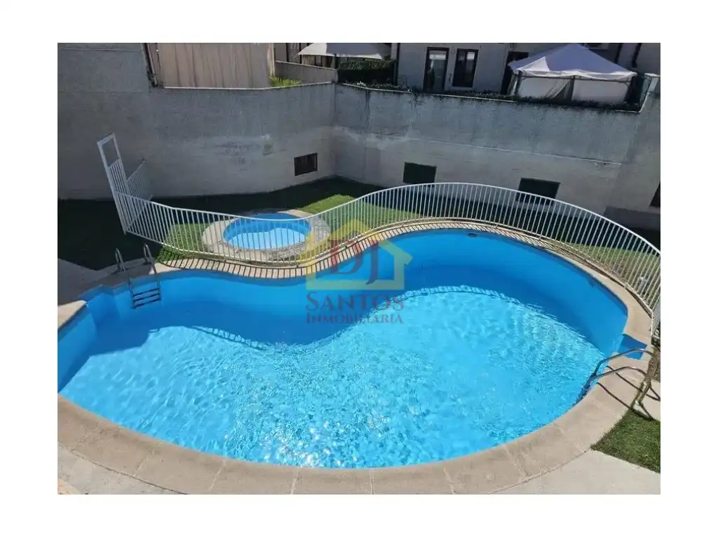 Piscina de Casa o chalet en venta en Villares de la Reina