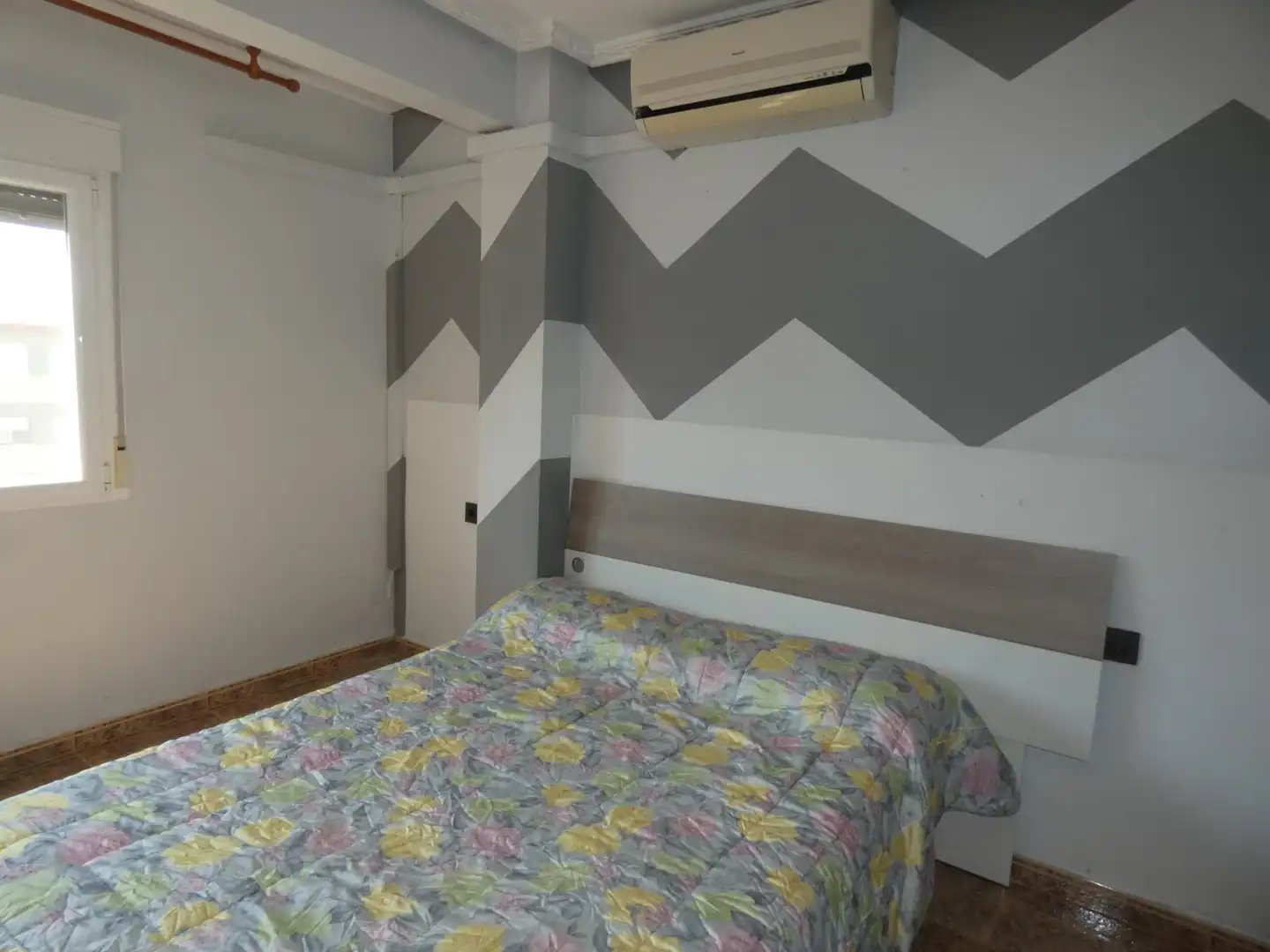 Bedroom of Flat for rent in Zaragoza  with Air Conditioner, Heating and Furnished
