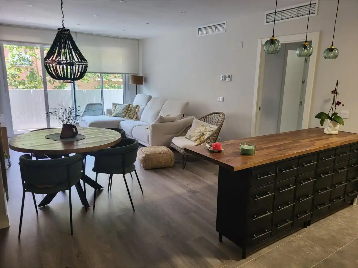 Living room of Flat for sale in Sabadell  with Air Conditioner, Swimming Pool and Balcony