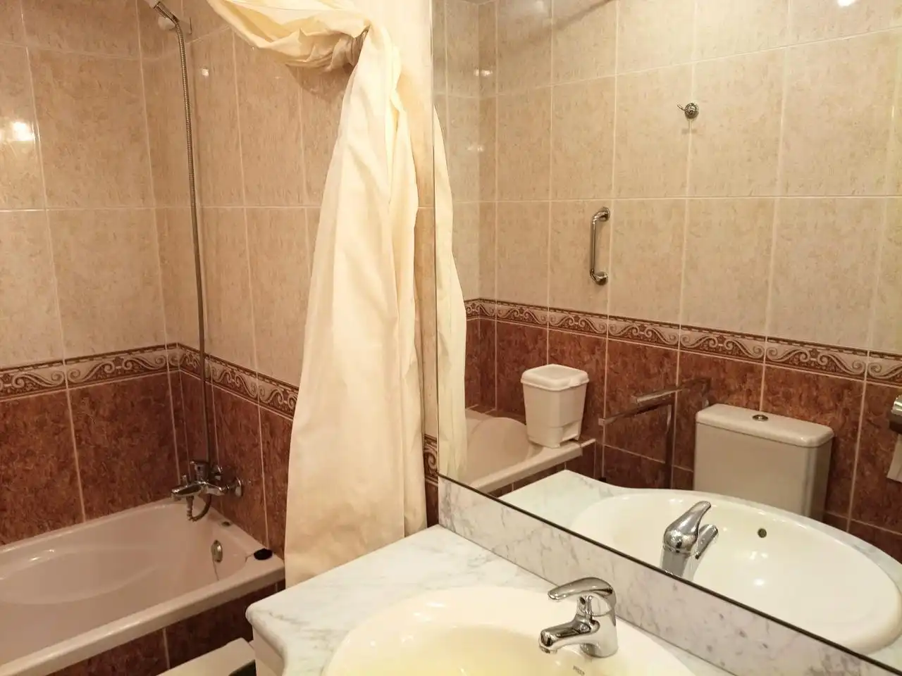 Flat for rent in Calle de Pedro Monton Puerto, Plaza de Toros - Barón de Warsage