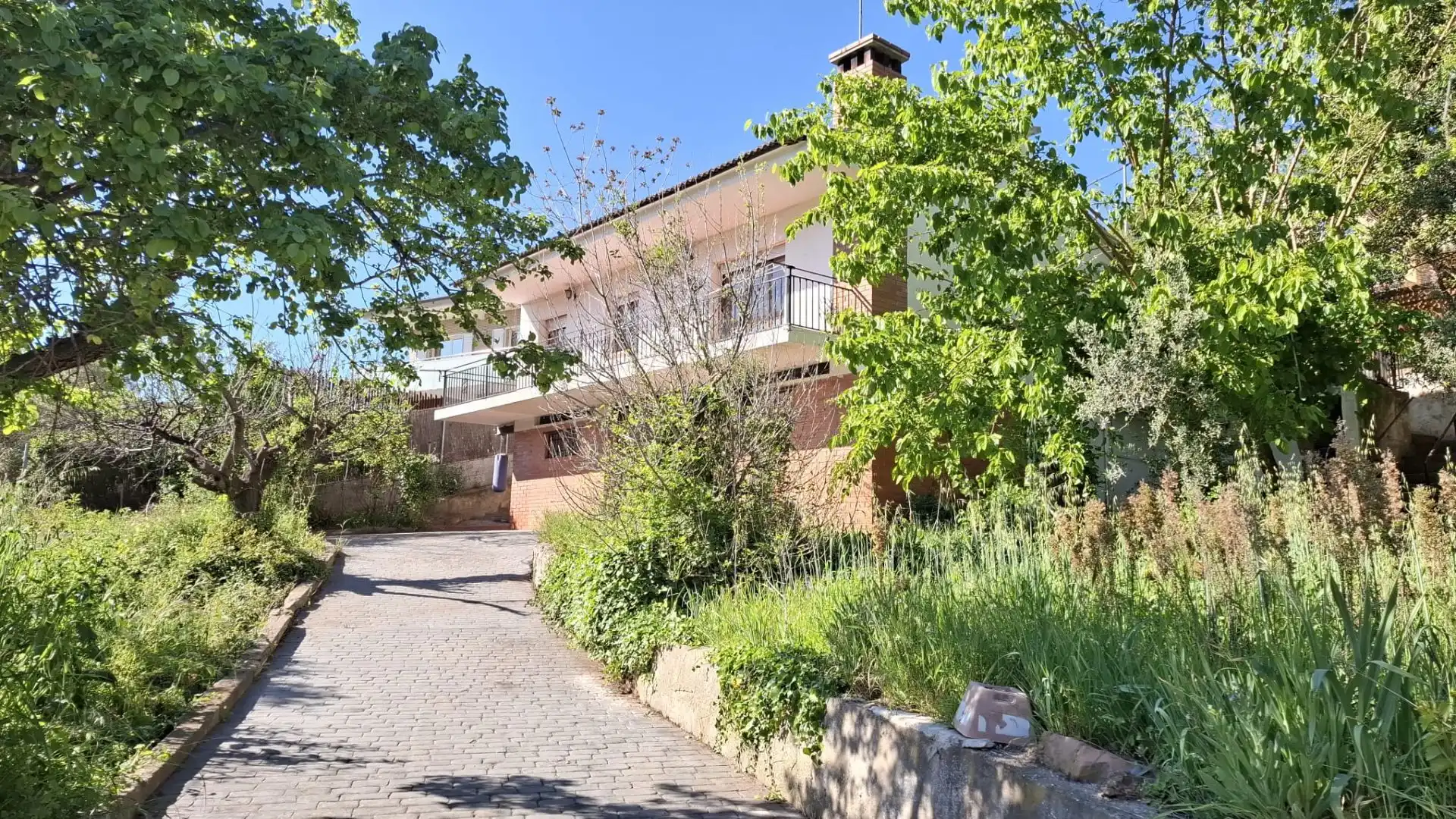 Vista exterior de Casa o chalet en venta en Vallirana con Terraza