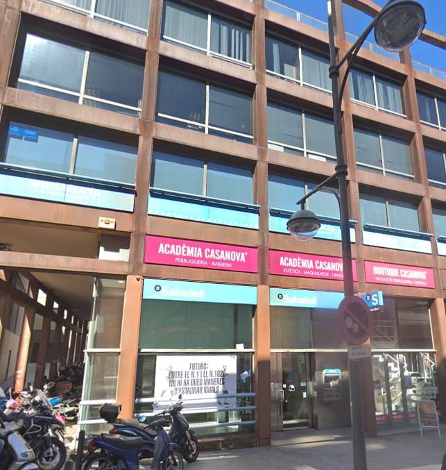 Building for sale in Badalona