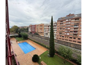 Wohnung mit Balkon zum Verkauf in Rambla Josep Tarradellas