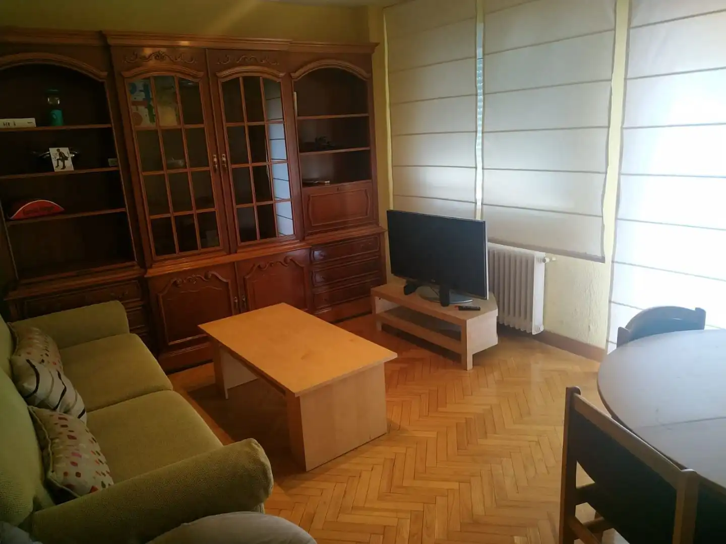 Sala d'estar de Pis per a compartir en Madrid amb Aire condicionat, Calefacció i Parquet