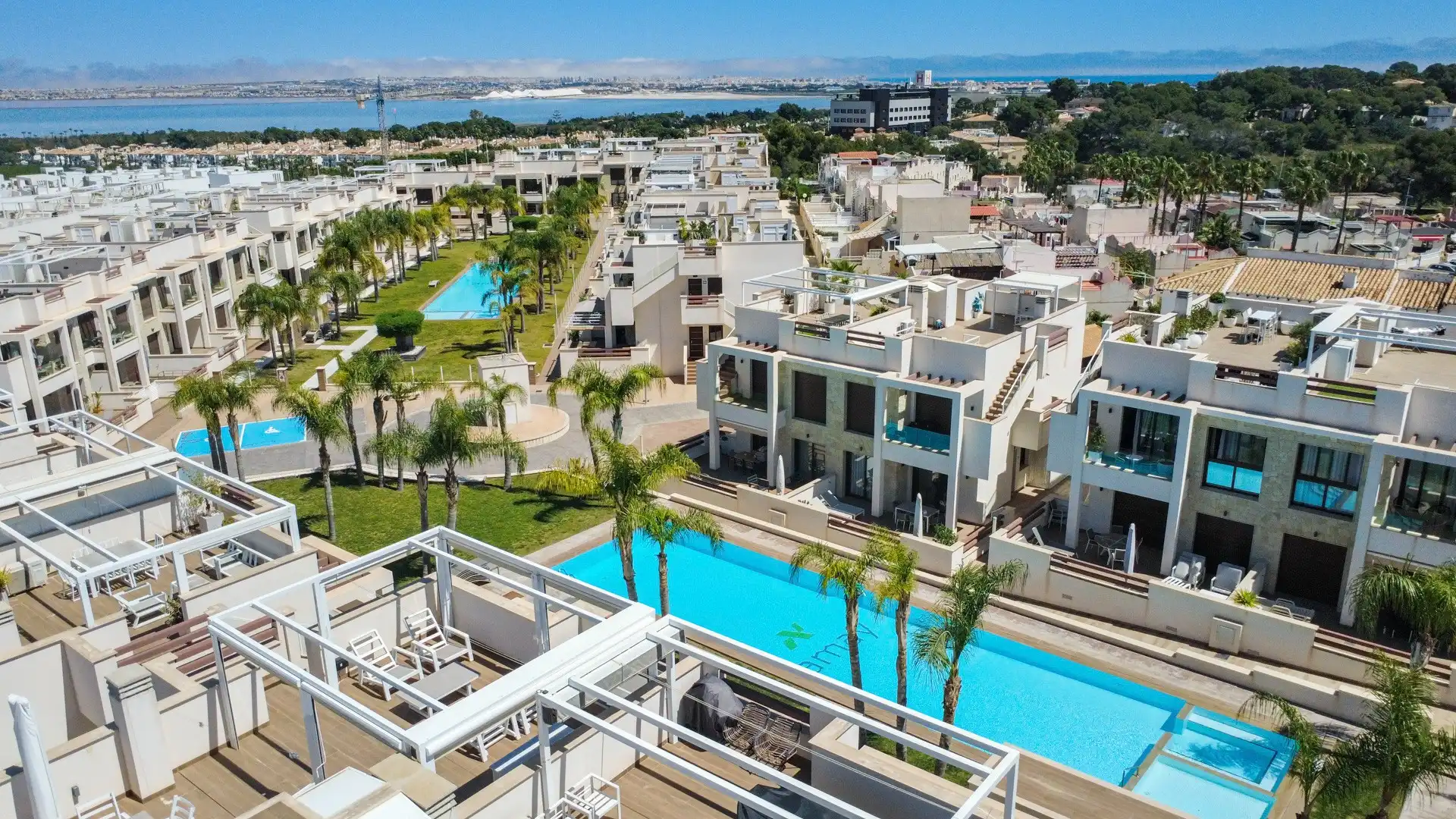 Bajo con piscina en venta en Los Balcones - Los Altos, imagen 6