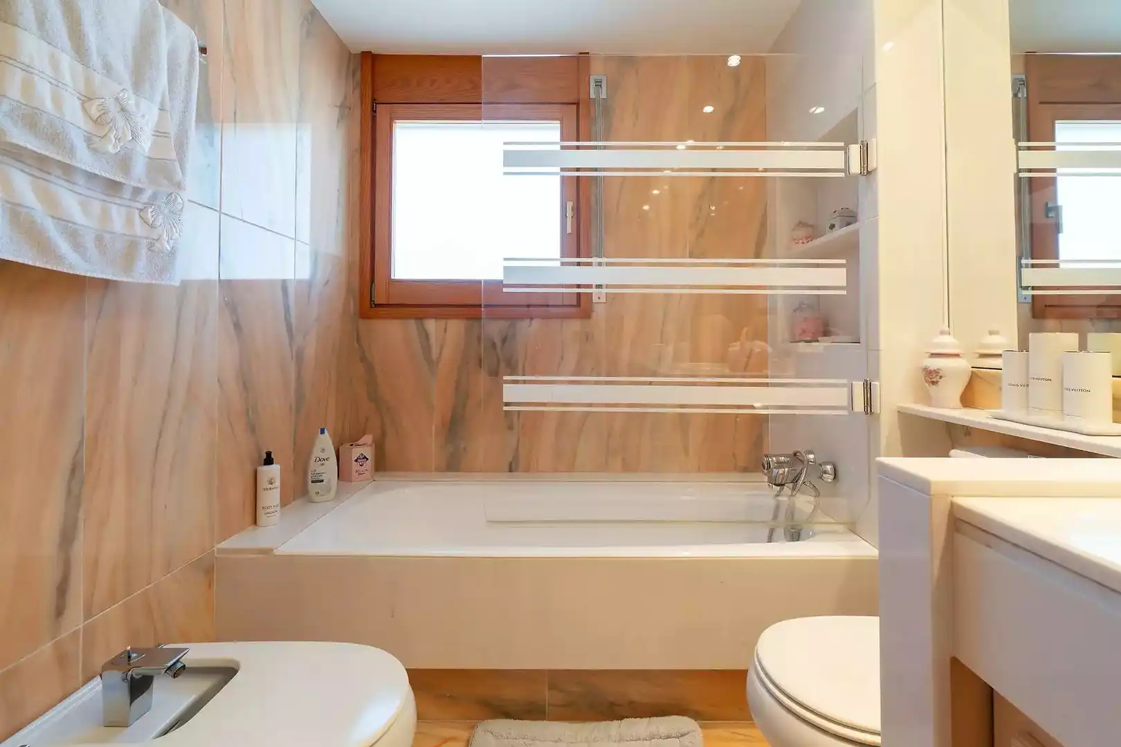 Bathroom of Houses for sale in Banyoles  with Swimming Pool and Furnished
