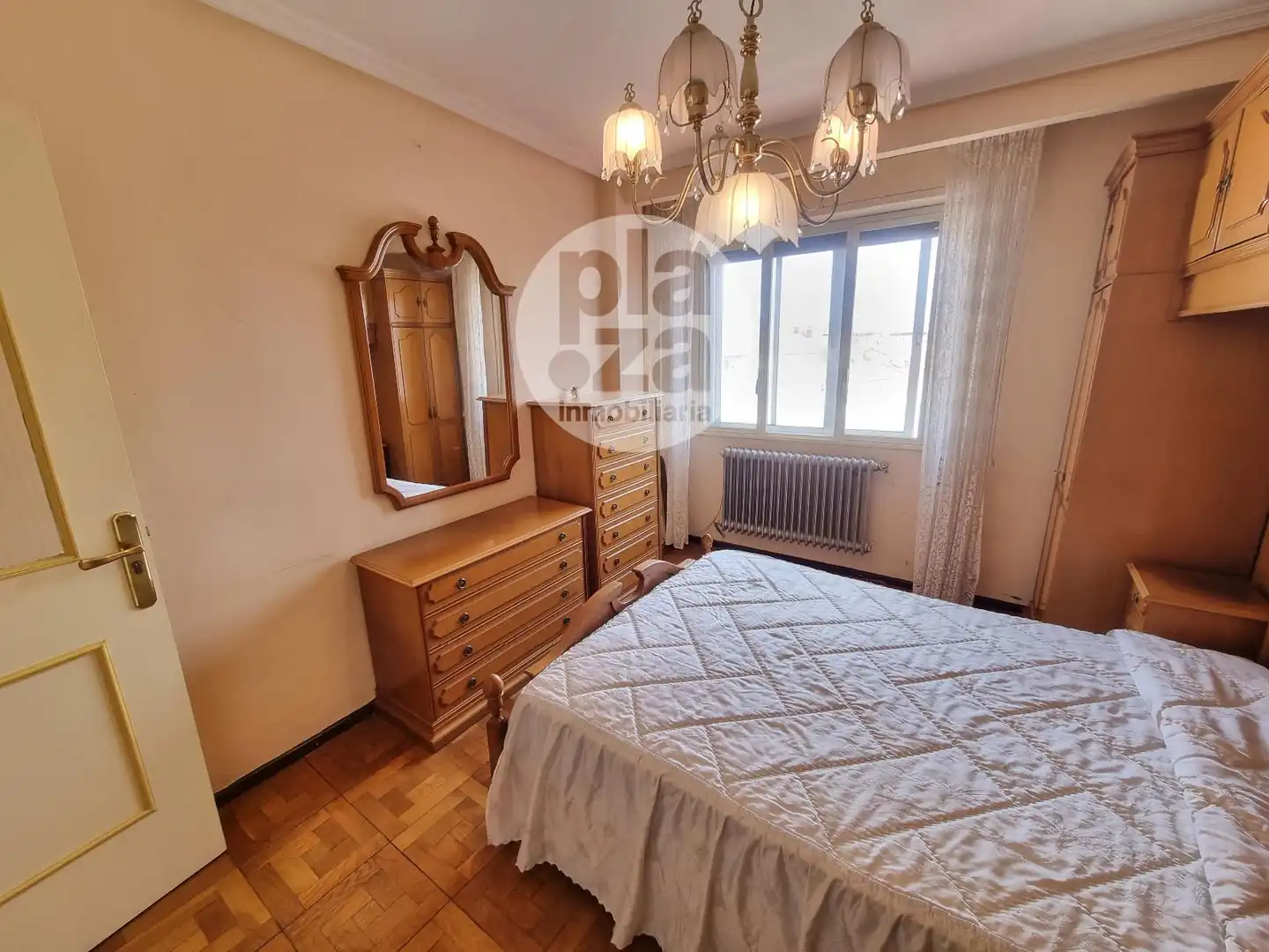 Schlafzimmer von Wohnung zum Verkauf in Burgos mit Heizung, Terrasse und Abstellraum