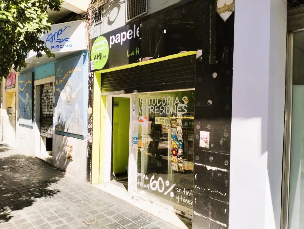 Local de alquiler en Carrer dels Sants Just i Pastor, Ciutat Jardí